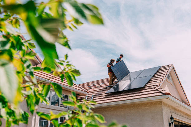 Best Roof Gutter Cleaning  in Smithville Sanders, IN